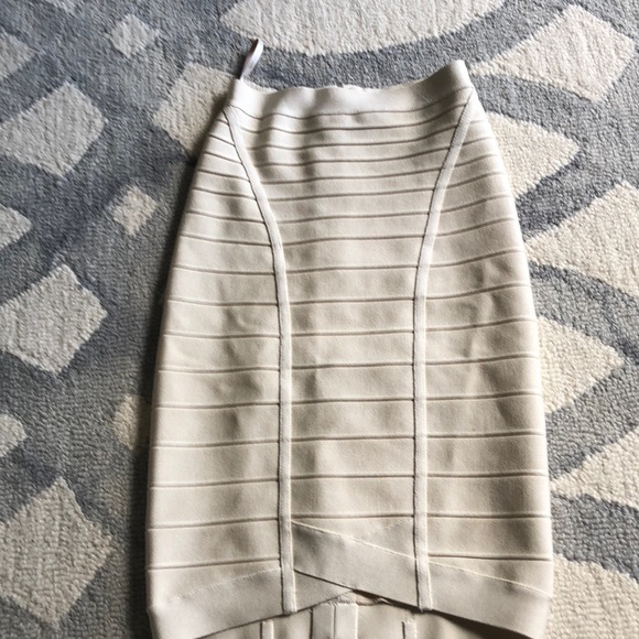 Herve Leger Skirt - Picture 2 of 2